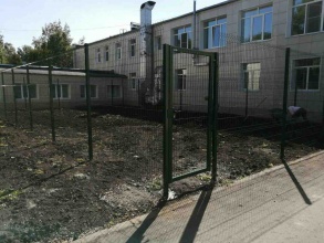 3D заборы для школы 15 метров фото в Правдинском